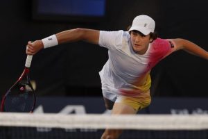 Joao Fonseca éliminé au bout du suspense par Lorenzo Sonego à l&rsquo;Open d&rsquo;Australie