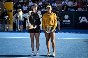 La Danoise Clara Tauson titrée à Auckland après l&rsquo;abandon de Naomi Osaka