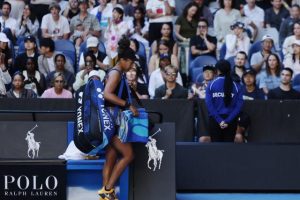 Naomi Osaka abandonne, Belinda Bencic en huitièmes de l&rsquo;Open d&rsquo;Australie