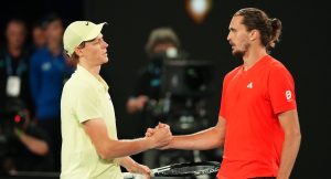 ATP, Open d&rsquo;Australie > « Alexander Zverev a lui-même déclaré que Jannik Sinner était trop fort et qu&rsquo;il n&rsquo;y avait rien à faire. Et si le 2e joueur mondial, qui a pris trois sets à zéro, le dit, imaginez les autres joueurs », lance l&rsquo;ex-12e mondial, Paolo Bertolucci