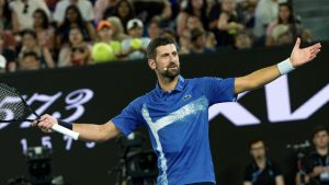 Open d&rsquo;Australie > Djokovic met un terme à une polémique ridicule au sujet de Sinner : « J&rsquo;ai vu qu&rsquo;il y avait un drame et une histoire à ce sujet, comme si je l&rsquo;avais humilié ou si je lui avais intentionnellement manqué de respect. Cela n&rsquo;a rien à voir avec ça »