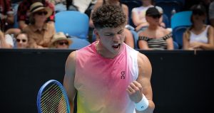 Open d&rsquo;Australie > Shelton, après sa victoire contre Musetti au 3e tour : « Sur le circuit, on dit que si quelqu’un vous bat trois fois d’affilée, alors c’est votre papa. Je me suis battu pour que ça n’arrive pas »