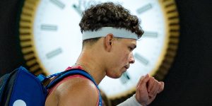 Open d&rsquo;Australie > Shelton (battu par Sinner en demi-finales) : « Les gars qui dominent les tournois du Grand Chelem, Jannik, Alcaraz et Djokovic, gagnent en trois ou quatre sets même dans leurs mauvais jours »