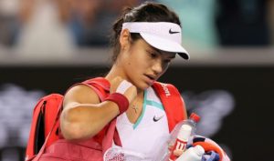 Piquée par des insectes, Raducanu a renoncé à utiliser un spray par peur de contamination