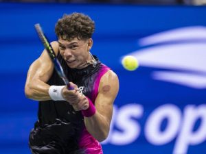 Shelton battu d’entrée par Mensik à Auckland