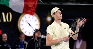 Tennis – Open d&rsquo;Australie (H) : Sinner bat Shelton en trois sets et défendra son titre