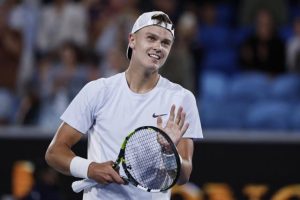 Vainqueur d&rsquo;un marathon contre Kecmanovic, Rune affrontera Sinner en 8es de l&rsquo;Open d&rsquo;Australie