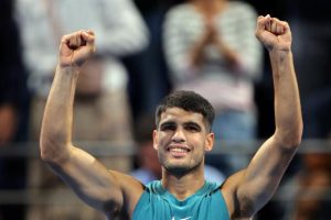 Carlos Alcaraz se défait de Marin Cilic au premier tour à Doha