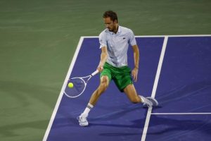 Daniil Medvedev efface Jan-Lennard Struff au premier tour à Dubaï