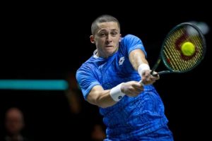 Harold Mayot sorti au premier tour par Stefanos Tsitsipas à Rotterdam