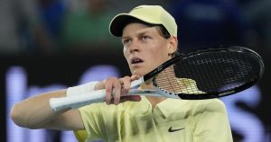 Jannik Sinner suspendu 3 mois – rts.ch