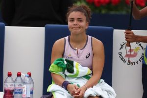 La tenante du titre Jasmine Paolini blessée et éliminée dès le troisième tour à Dubaï