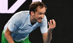 Medvedev surpris par Bellucci à Rotterdam !