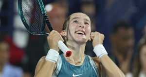 Mirra Andreeva, 17 ans et 299 jours, devient la plus jeune lauréate d&rsquo;un WTA 1000 – rts.ch