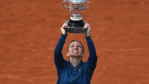 Roland-Garros : une ancienne gagnante et numéro 1 mondiale annonce sa retraite après une longue suspension pour dopage