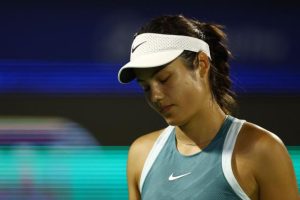 « Une expérience difficile », confie Emma Raducanu, après un incident à cause d&rsquo;un homme en tribunes à Dubaï