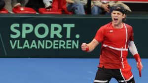 VIDÉO. Coupe Davis : Il fait tomber son adversaire en célébrant, ce dernier refuse de reprendre le match et provoque l’élimination de son pays