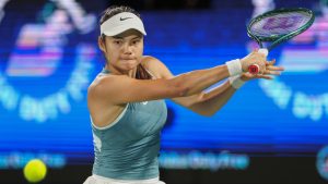 l&rsquo;homme qui a harcelé Raducanu arrêté par la police de Dubaï