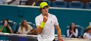 ATP > John Isner sur Joao Fonseca : « Quand j&rsquo;ai affronté Sinner pour la première fois, il avait 19 ans et il était loin d&rsquo;être aussi bon qu&rsquo;aujourd&rsquo;hui. Alors pour le bien de notre sport, et j&rsquo;y crois, je pense que Fonseca peut rattraper Sinner et Alcaraz »