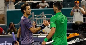 ATP – Miami > Lorenzo Musetti, battu par Djokovic en huitièmes de finale : « Je sais que c&rsquo;est sans doute dur à croire mais si je compare avec nos autres matches, je pense que Novak était encore plus fort. Par moments, il était injouable »