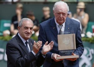 Décès de Fred Stolle, légende du tennis australien, à 86 ans