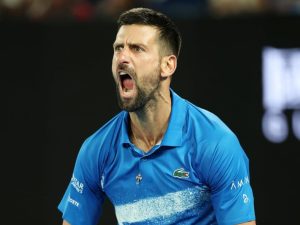 Djokovic démarre fort à Miami, Kyrgios prend la porte de sortie.