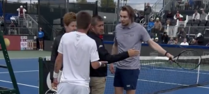 Insolite, Vidéos, ATP > Bublik à Moutet en plein match : « Tu veux te battre ? On se retrouve dehors dans 10 minutes »