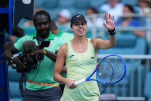 Linette surprend Gauff à Miami pour s’offrir une place en quart de finale