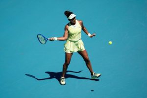 Naomi Osaka s&rsquo;en sort après un combat de 3 heures contre Hailey Baptiste, au troisième tour à Miami