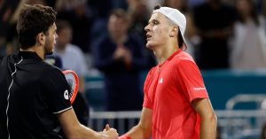 Tennis – ATP – Miami : Mensik crée la surprise et rejoint Djokovic en finale