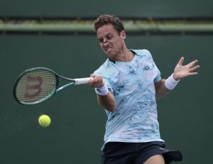 Tensions au filet à la fin du match entre O’Connell et Carballes Baena