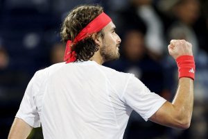 Tsitsipas remporte le choc de la journée face à Berrettini