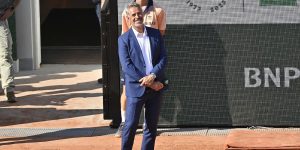 ATP > Comment le speaker Marc Maury a fâché le clan Djokovic : « Son oncle m&rsquo;a sauté dessus »