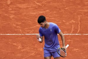 Alcaraz ouvre son tournoi de Barcelone par un succès contre Quinn