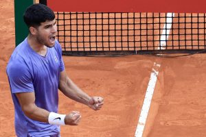 Alcaraz s&rsquo;impose face à Arthur Fils au terme d&rsquo;un match engagé et rejoint le dernier carré à Monte-Carlo