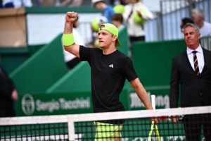 Alejandro Davidovich Fokina surclasse Alexei Popyrin et retrouve les demi-finales à Monte-Carlo