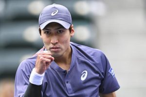Après avoir bu un soda en plein match à Indian Wells, le Japonais Yosuke Watanuki noue un partenariat avec la marque