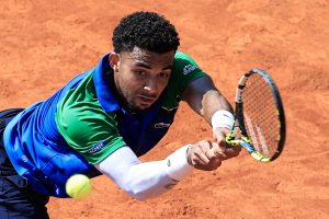 Arthur Fils marque les esprits à Monte-Carlo et s’offre un sommet contre Carlos Alcaraz