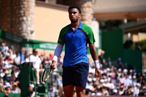 Arthur Fils rapetisse Andrey Rublev et file en quarts de finale à Monte-Carlo