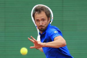 Au terme d&rsquo;un énorme combat, Daniil Medvedev élimine Alexandre Muller au deuxième tour de Monte-Carlo