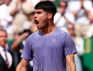 Carlos Alcaraz se qualifie pour la finale