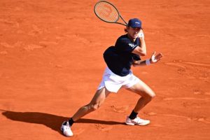 Expéditif contre Medvedev et Dimitrov, De Minaur fait peur à Monte-Carlo