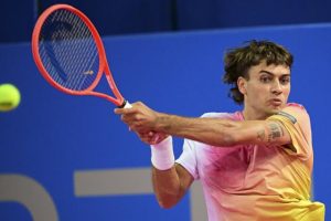 Flavio Cobolli réfrigère Sebastian Baez et remporte son premier titre ATP
