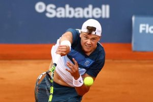 Holger Rune en finale de l&rsquo;Open de Barcelone après sa victoire face à Karen Khachanov