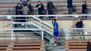 Images folles à Madrid: un joueur s&rsquo;énerve et s’embrouille avec des parieurs en plein match