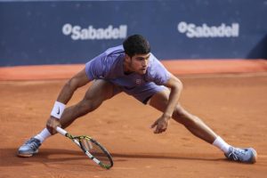 « Je m&rsquo;incline aux pieds de Rafa » Nadal : Carlos Alcaraz admiratif de son aîné