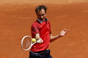 Medvedev vainqueur d’un nouveau marathon pour filer au troisième tour de Monte-Carlo