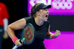 Ostapenko avant d’affronter Swiatek : « Je dois faire ce que j’ai à faire : rester agressive »