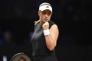 Ostapenko première qualifiée pour la finale de Stuttgart en battant Alexandrova