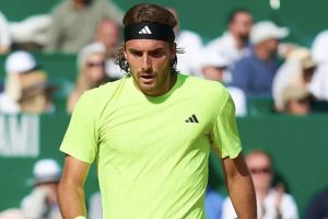 Stefanos Tsitsipas retrouve des couleurs à Barcelone après une période difficile